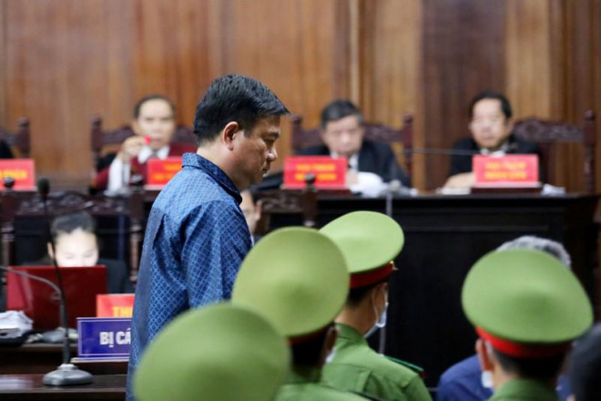 Ông Đinh La Thăng phủ nhận vai trò chính trong vụ án. Ảnh: HOÀNG GIANG