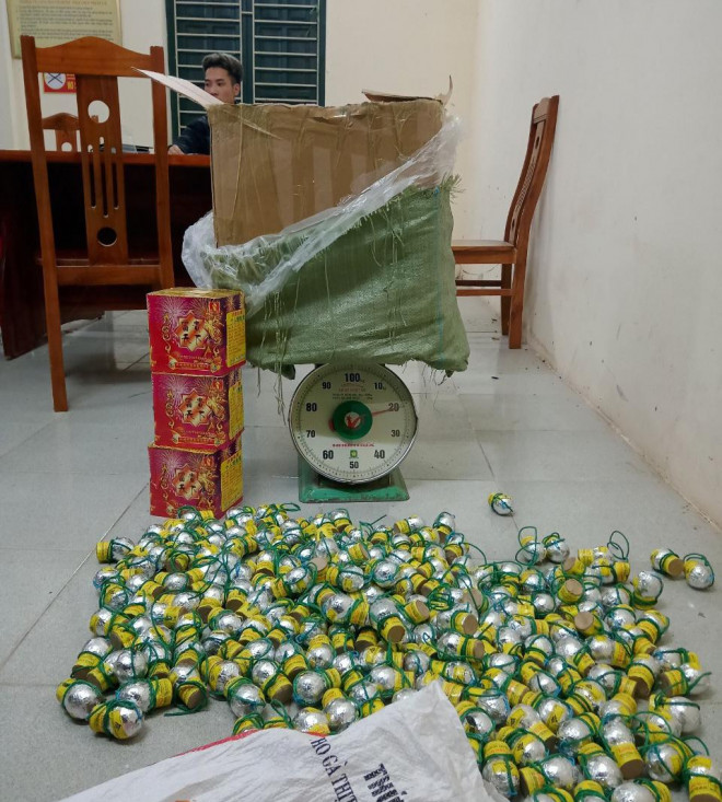 Hàng ngàn quả pháo trứng vừa được lực lượng chức năng tỉnh Bắc Giang phát hiện và bắt giữ kịp thời. Ảnh: QLTT cung cấp.