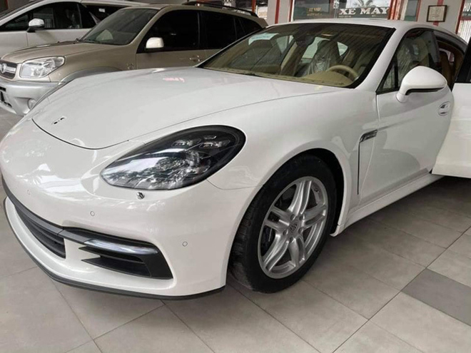 Porsche Panamera chạy 200km rao bán lại với giá "sốc" - 3