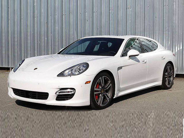 Tin tức ô tô - Porsche Panamera chạy 200km rao bán lại với giá "sốc"