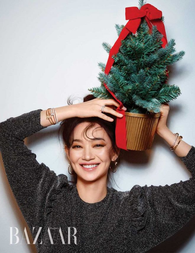 'Hồ ly 9 đuôi' Shin Min Ah đẹp xuất sắc đón Giáng sinh - 6