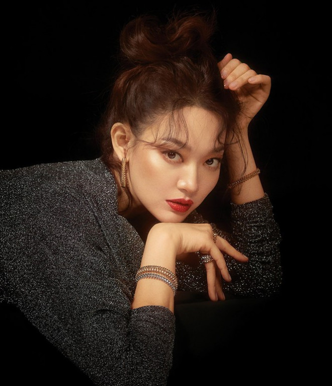 'Hồ ly 9 đuôi' Shin Min Ah đẹp xuất sắc đón Giáng sinh - 10