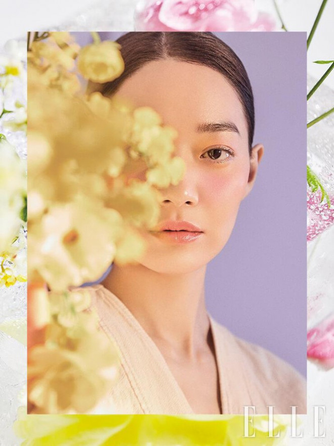 'Hồ ly 9 đuôi' Shin Min Ah đẹp xuất sắc đón Giáng sinh - 16