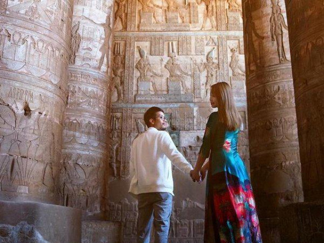 Bạn trẻ - Cuộc sống - Điều bất ngờ ở bộ ảnh chồng đưa vợ đi khắp thế giới chụp với áo dài