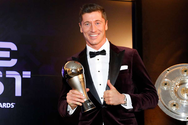 Robert Lewandowski chiến thắng áp đảo Cristiano Ronaldo và Lionel Messi để ẵm giải "Cầu thủ nam xuất sắc nhất năm 2020"