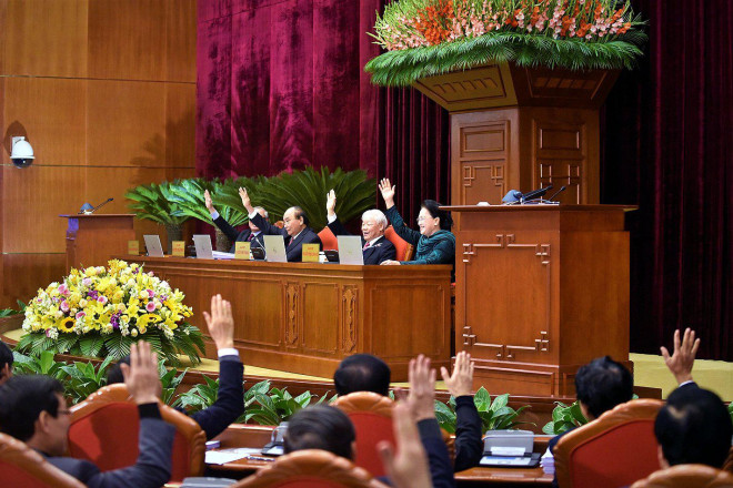 Ban Chấp hành Trung ương đã thảo luận dân chủ, kỹ lưỡng, bỏ phiếu biểu quyết với sự nhất trí rất cao nhân sự tham gia Bộ Chính trị, Ban Bí thư khóa XIII. Ảnh: Nhật Bắc