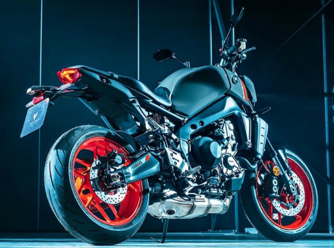 2021 Yamaha MT-09: Âm thanh của bóng đêm, cuốn hút cánh mày râu - 6