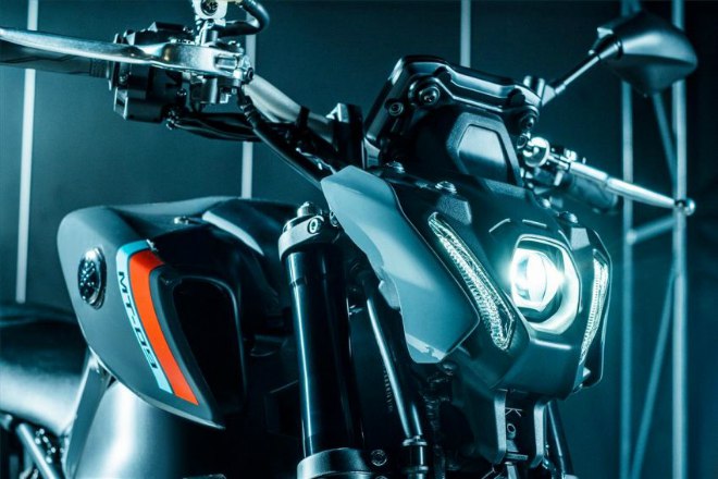 2021 Yamaha MT-09: Âm thanh của bóng đêm, cuốn hút cánh mày râu - 8