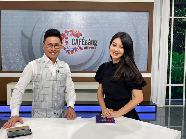 Làm đẹp - MC chương trình "Cà phê sáng" đài VTV: Dáng nuột khó tin sau 17 ngày sinh