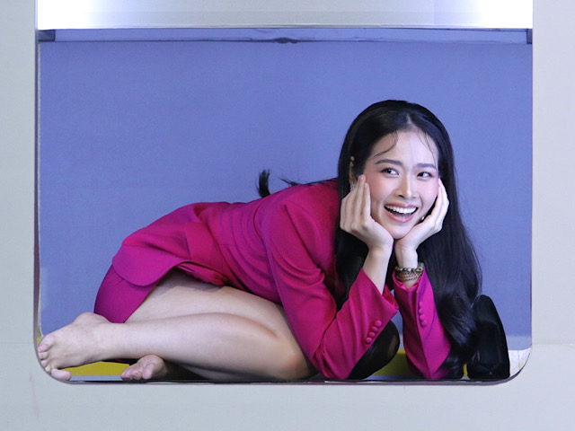 Đời sống Showbiz - Hot girl Diệp Bảo Ngọc "vứt sạch hình tượng", hớt hải bỏ chạy vì điều này