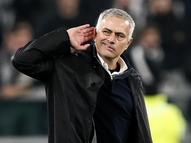 Bóng đá - Tottenham bị chê chỉ biết "dựng xe bus": Mourinho phản pháo cực gắt