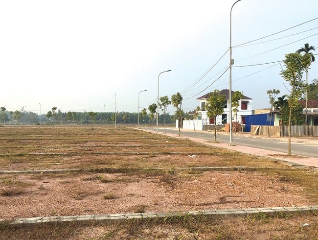 Khi diện tích đất ở nội đô Hà Nội ngày càng thu hẹp thì một số doanh nghiệp và nhà đầu tư tiến hành mở rộng thêm các dự án ở các tỉnh vùng ven. (Ảnh minh họa).