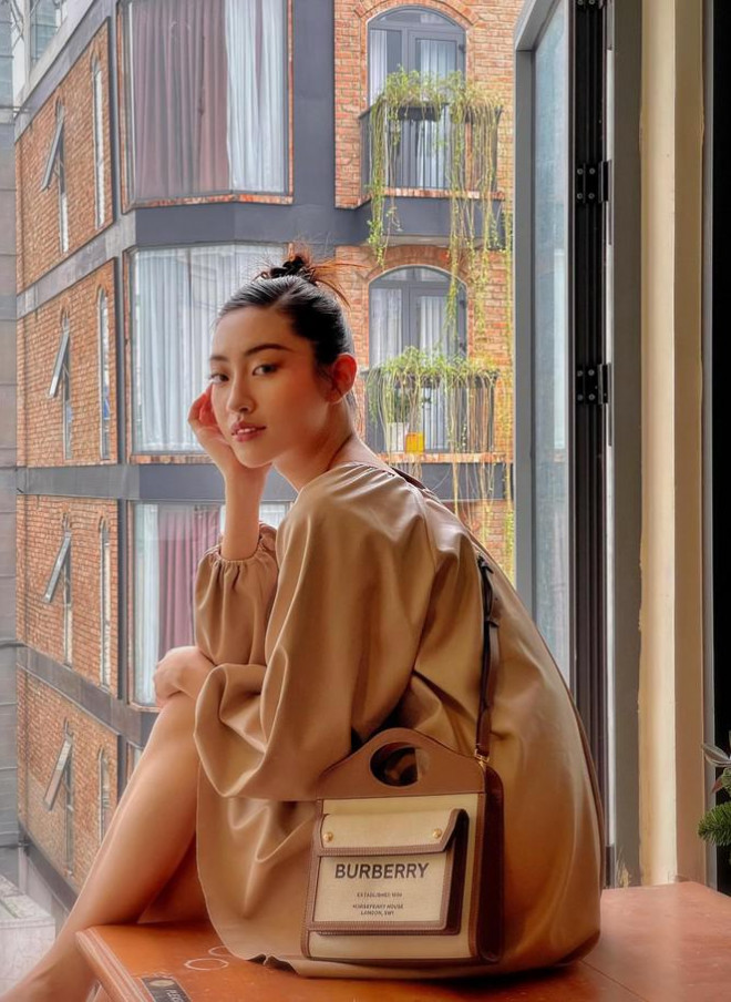 Lan Khuê khoe body nóng bỏng với áo tắm, Võ Hoàng Yến tựa đoá hồng với váy đỏ rực - 10