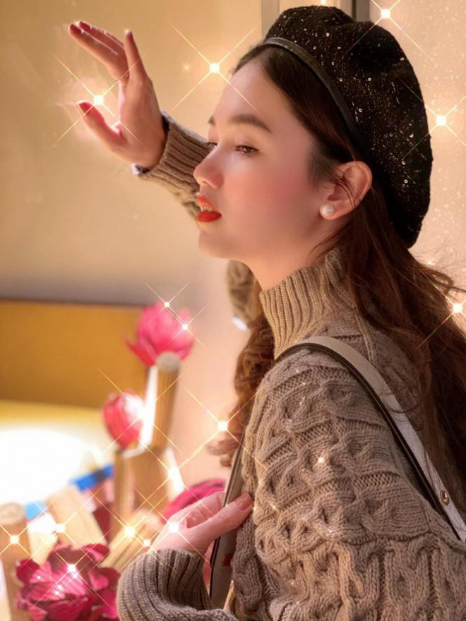 Hoàng Thuỳ diện váy lông vũ khoe vai trần sexy, Minh Tú nóng bỏng với style 'drag queen' - 8