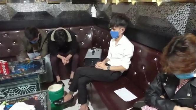 Hoạt động karaoke quá giờ quy định