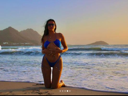 Mẫu nội y 9x quá 'bốc lửa' khiến cánh mày râu 'chao đảo' - 7