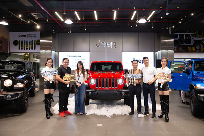 Ra mắt showroom xe Jeep chính hãng đầu tiên tại Việt Nam - 15