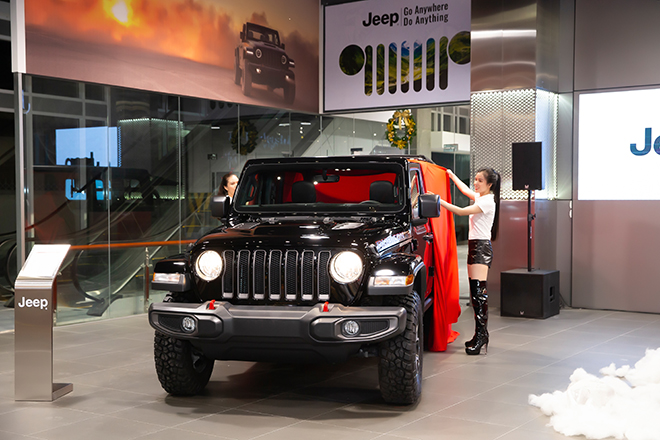 Ra mắt showroom xe Jeep chính hãng đầu tiên tại Việt Nam - 9