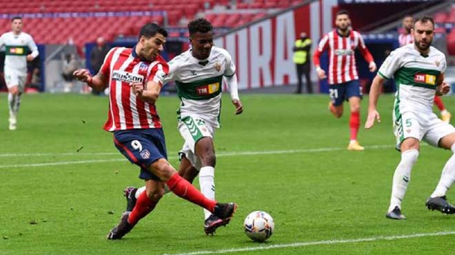 Video Atletico Madrid - Elche: Cú đúp siêu sao, giật lại ngôi đầu - 1