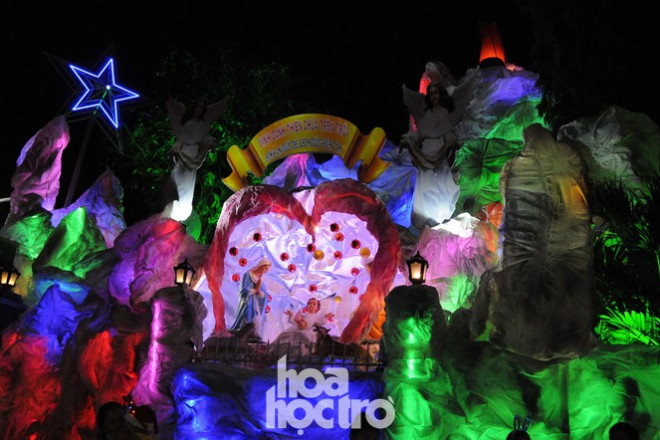 Muốn thưởng thức không khí Giáng sinh như giữa lòng châu Âu? Hãy sang ngay xóm đạo quận 8! - 6