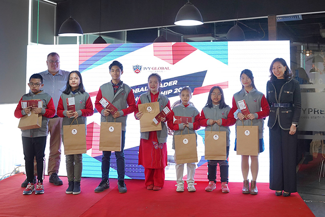 Lễ trao học bổng kỳ mùa Xuân 2021 của trường Phổ thông Mỹ Ivy Global School