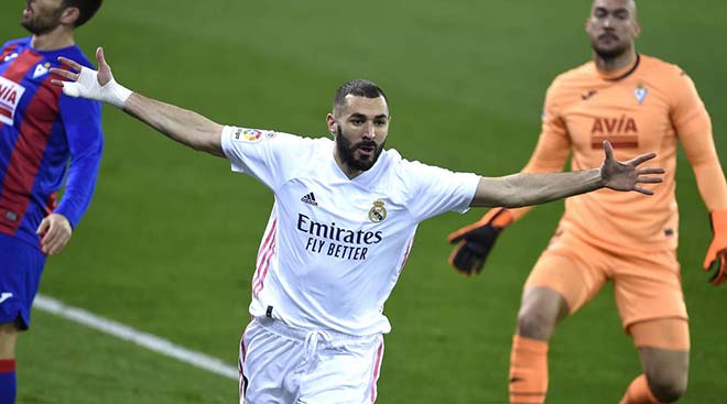 Benzema ghi bàn mở tỷ số và kiến tạo bàn thắng của Modric để Real dẫn 2-0 sau 13 phút