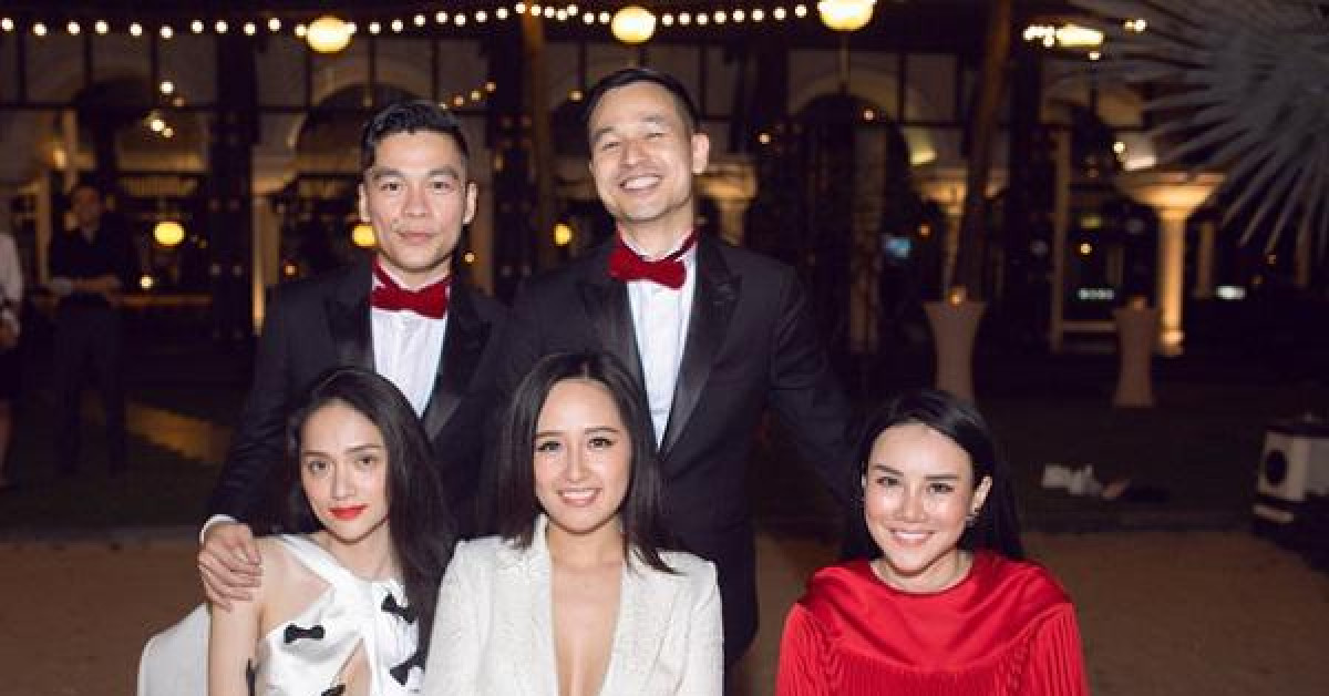 Làm đẹp - Mai Phương Thúy, Hương Giang khoe vẻ quyến rũ trong bữa tiệc nóng bỏng của Vbiz