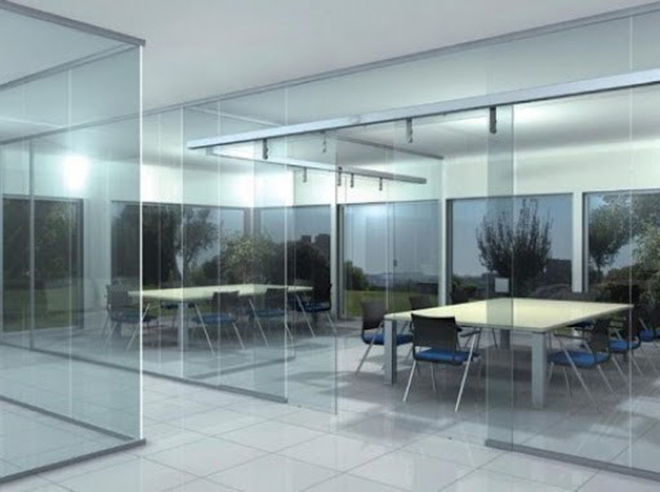 Vách kính cường lực mang nhiều ưu điểm vượt trội