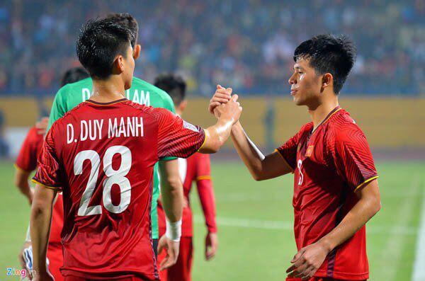 Đình Trọng và Duy Mạnh vắng mặt ở đội tuyển Việt Nam vì chấn thương