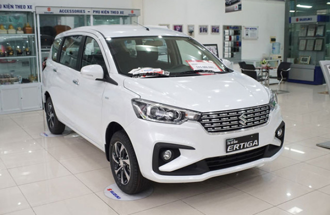 Suzuki Ertiga Limited&nbsp; có giá niêm yết chính hãng là 555 triệu đồng