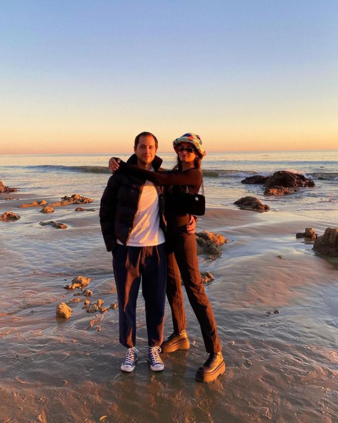 Ngắm hình thể nóng bỏng của 'chân dài' 9x xứ Samba Gizele Oliveira - 17