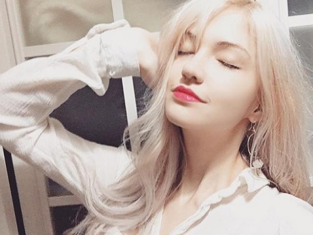 Media - "Nữ thần thế giới ảo" tựa game Liên Minh Huyền Thoại đẹp như tranh vẽ