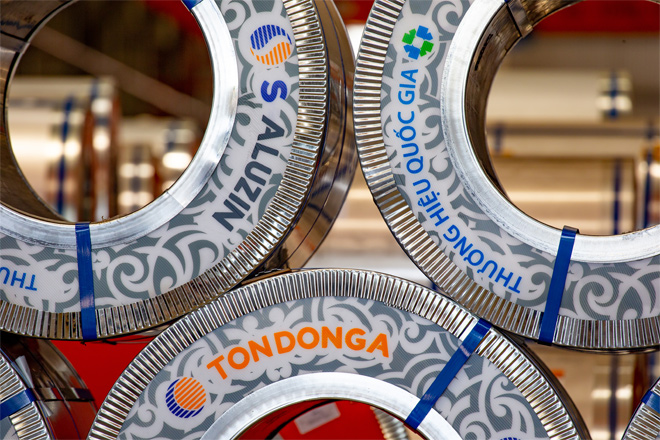 Logo dòng S sự kết hợp giữa Tôn Đông Á và chữ S. Hình ảnh bao bì đại diện là hoạ tiết tượng trưng cho đất