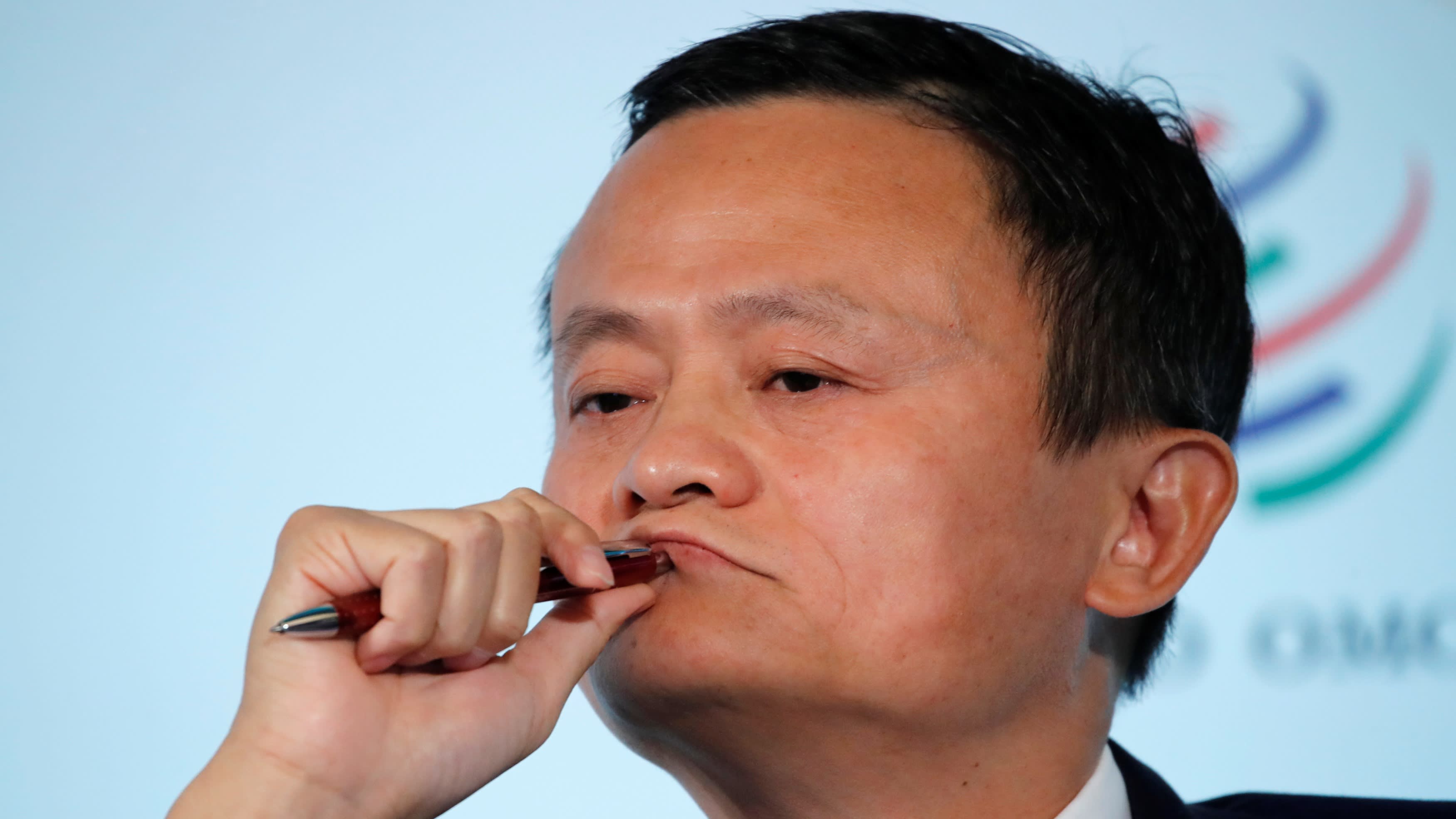 Tỷ phú giàu nhất Trung Quốc Jack Ma đang đứng trước những sức ép lớn.