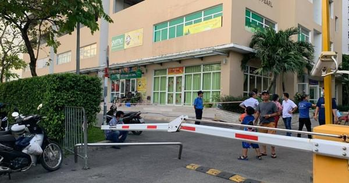 Pháp luật - Một phụ nữ nghi rơi lầu tử vong tại chung cư ở Thủ Đức