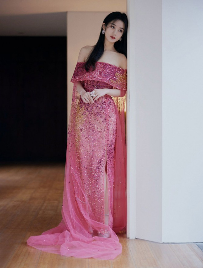 Triệu Lệ Dĩnh thăng hạng nhan sắc, được khen "đẹp như tiên tử" là nhờ nhân vật bí ẩn này - 5