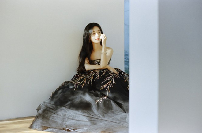 Triệu Lệ Dĩnh thăng hạng nhan sắc, được khen "đẹp như tiên tử" là nhờ nhân vật bí ẩn này - 6