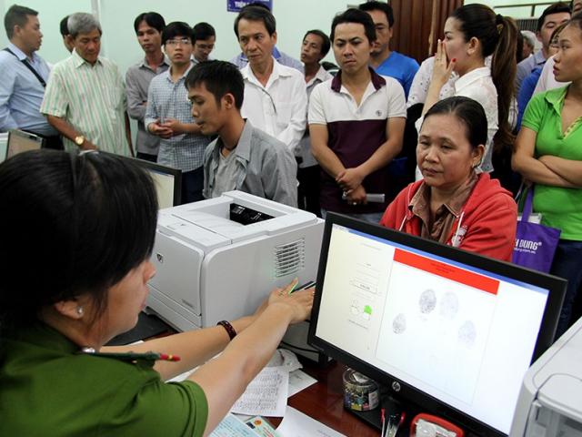 Tin tức trong ngày - Trường hợp nào phải đổi căn cước công dân gắn chip điện tử?