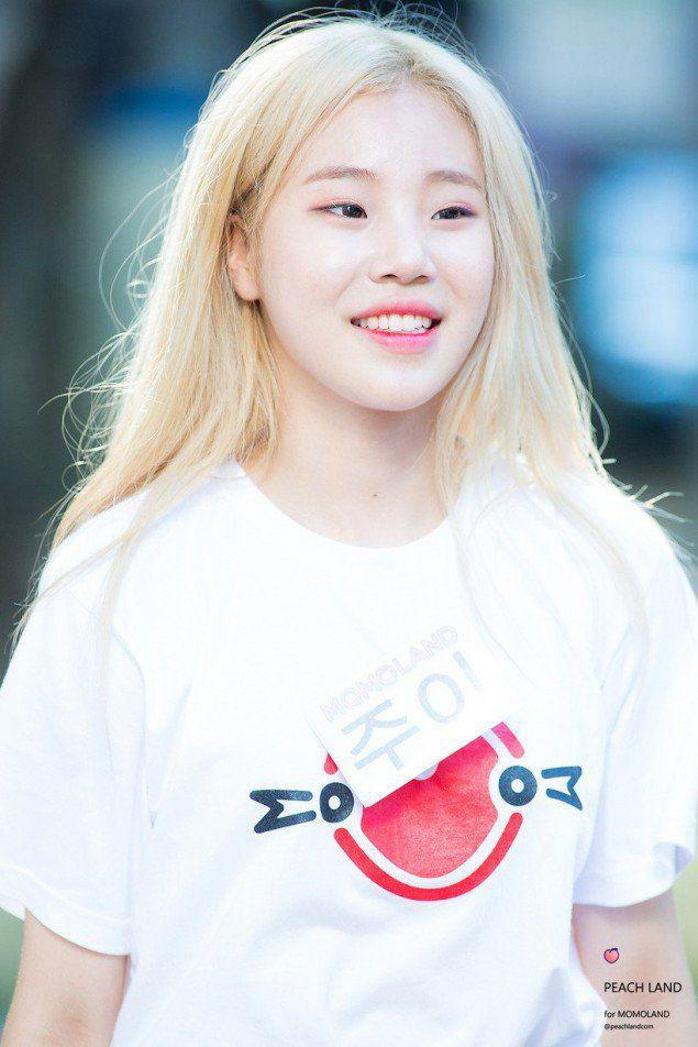 JooE (MOMOLAND) tiết lộ từng bị các công ty từ chối 50 lần trước khi trở thành thành viên nhóm