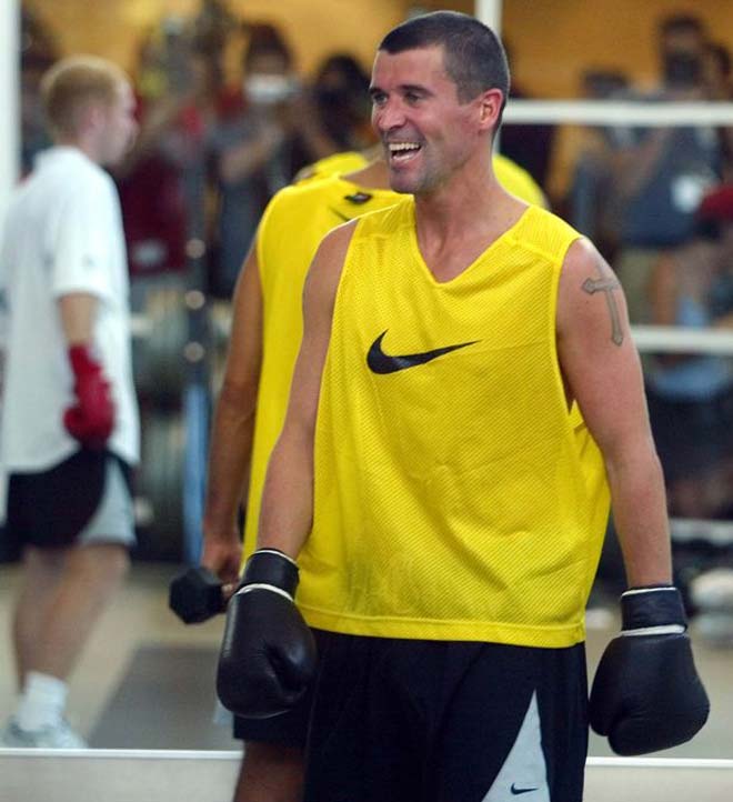 Roy Keane trong trang phục boxing thời còn chơi cho MU