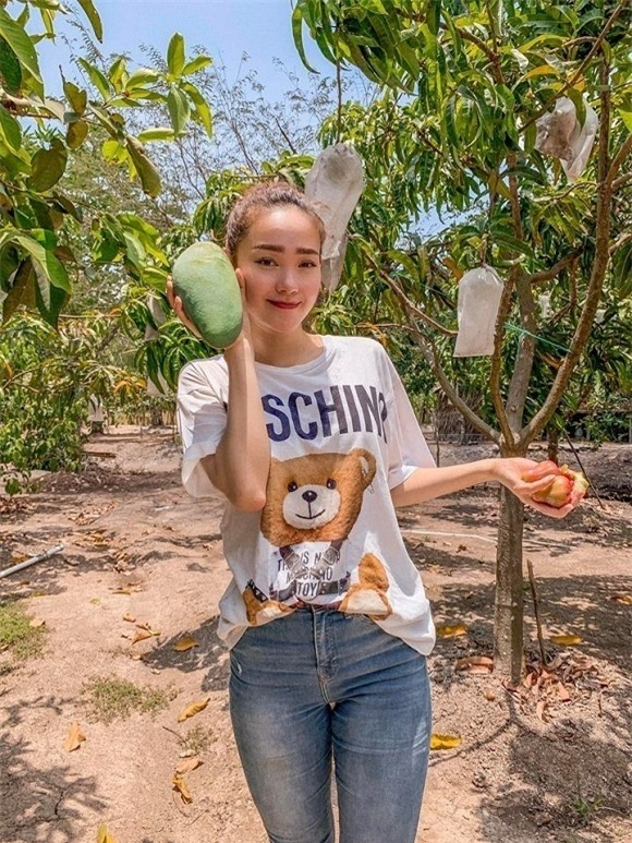 Khám phá bên trong biệt thự "khủng" của sao nữ đóng cảnh nóng 8 tiếng - 11