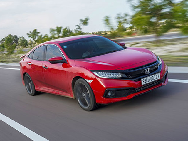 Ô tô - Honda Civic được một số đại lý giảm giá 80 triệu đồng