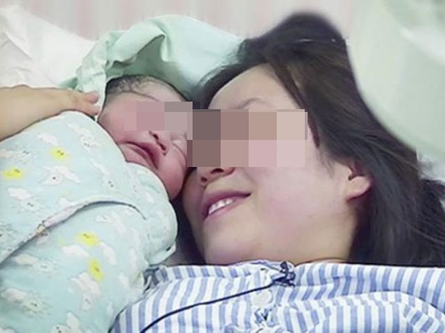 Bạn trẻ - Cuộc sống - Đột nhiên phát hiện dính bầu, cô gái dẫn 6 người đàn ông đi xét nghiệm tìm bố đứa trẻ