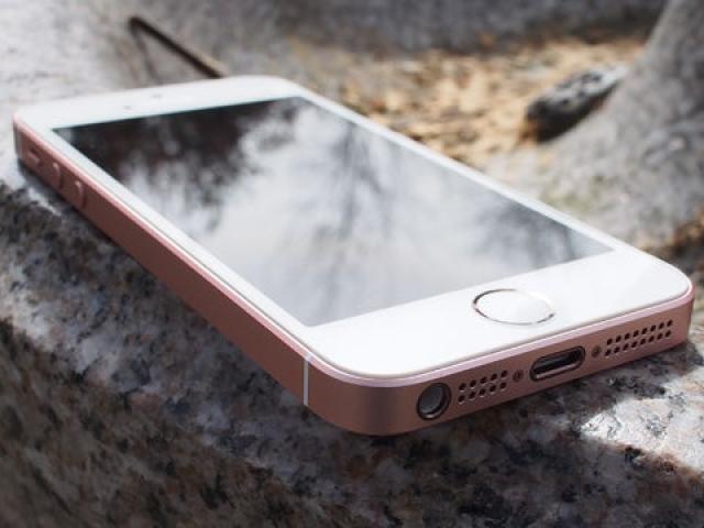 Thời trang Hi-tech - Chiếc iPhone này nhỏ như iPhone 12 mini, nhưng hiệu năng tốt và giá "siêu" rẻ