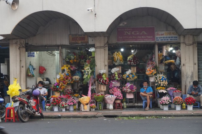 Cuối năm, chợ Bến Thành đìu hiu ngóng khách - 9