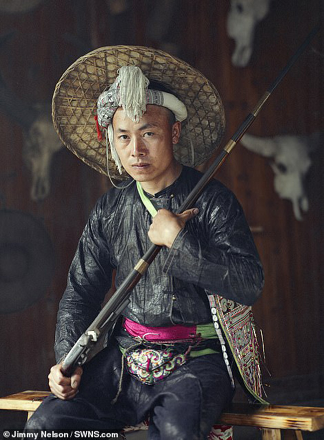 Bộ tộc Biasha Miao ở tỉnh Quý Dương, Trung Quốc: Đây là nơi chỉ có một ít các ngôi làng truyền thống và hẻo lánh.

