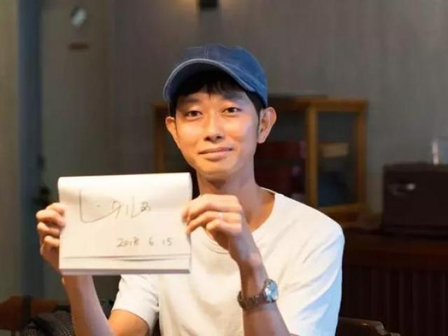 Bạn trẻ - Cuộc sống - Chàng trai trở nên nổi tiếng, kiếm được nhiều tiền vì "không làm gì"