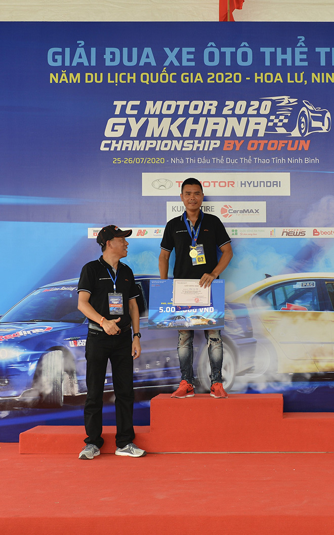 Khúc Cao Thế: Thầy giáo U30 dạy lái xe theo cách đặc biệt - 4