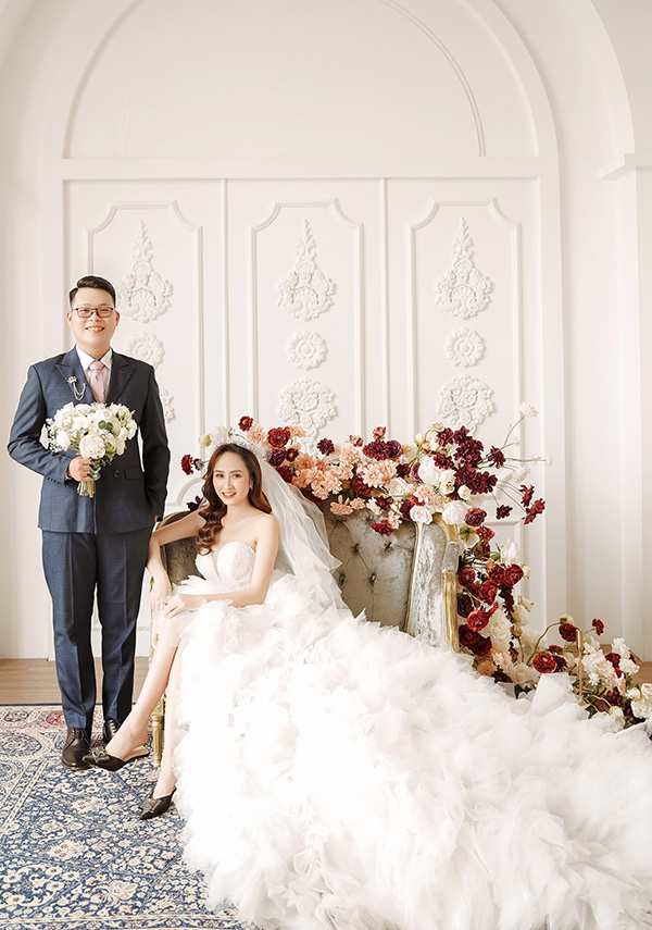 Váy cưới được thiết kế theo yêu cầu riêng