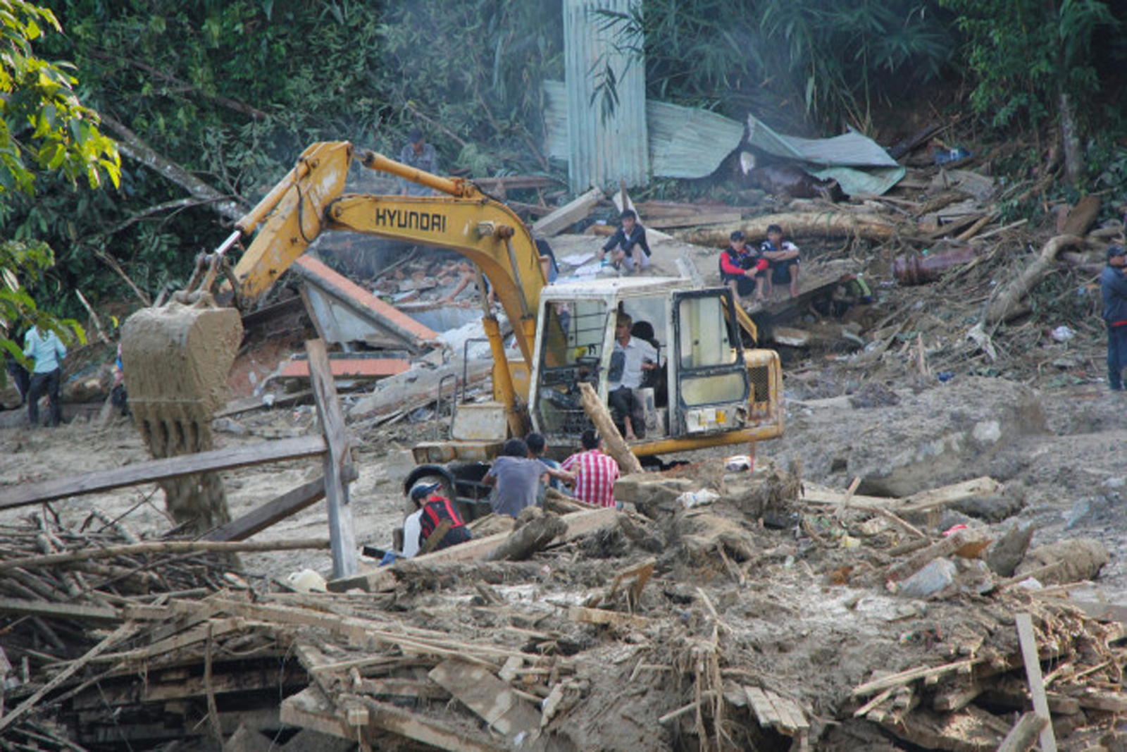 Thiên tai năm 2020: Khốc liệt và đau thương - 46